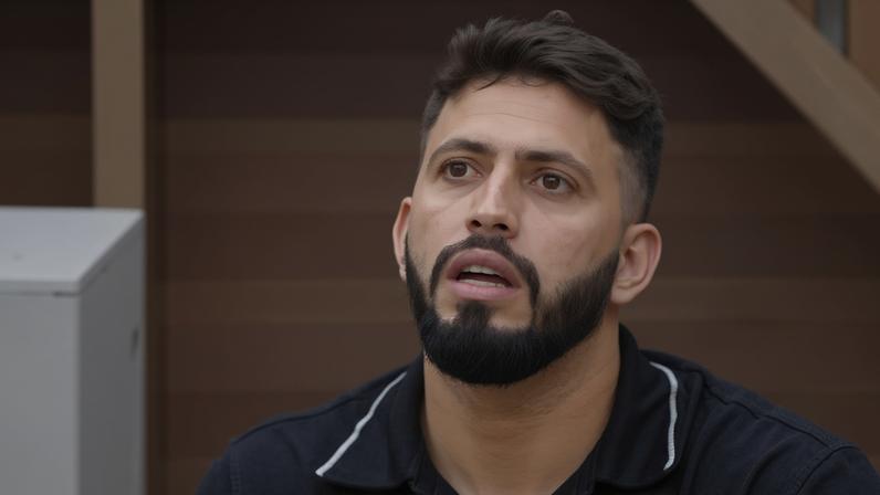 "Casa do Patrão": Hassum se confunde e esquece participante Na Reta