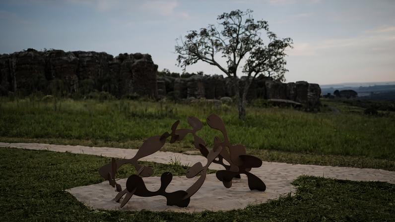 A obra Anathema, de Sonia Dias Souza, tem como inspiração a geologia do parque