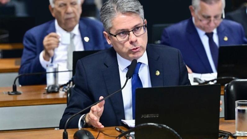 Vieira afirma no relatório que a CPI foi alvo de "flagrante limitação de recursos"