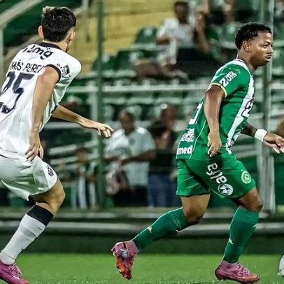 Chapecoense demite treinador após derrota para o Atlético-MG