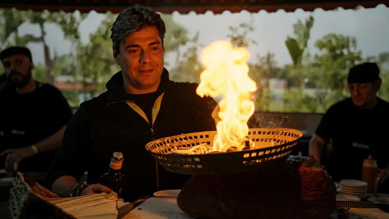 Chef Felipe Bronze estreia No Fogo e aposta em avaliação sem identificação