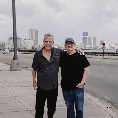 Chico Buarque doa remédios a Cuba durante crise energética