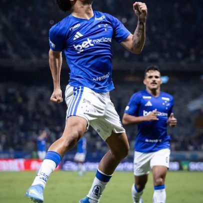 Cruzeiro vence Grêmio e leva Corinthians à zona de rebaixamento