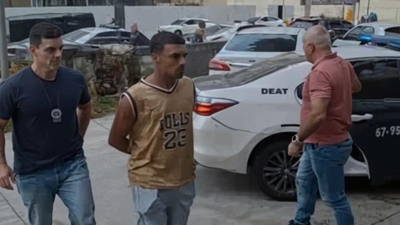 Suspeito de aplicar golpe da maquininha contra turista é preso na Praia de Copacabana.