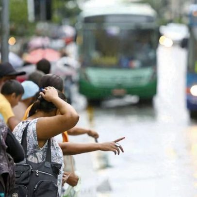 Idosa receberá indenização de 20 mil após queda em ônibus na Grande BH