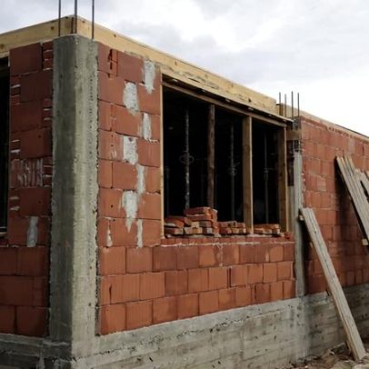 Arquidiocese de BH lança campanha para construir 105 moradias