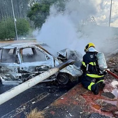 Carro pega fogo no pátio da PRF em MG e mobiliza bombeiros