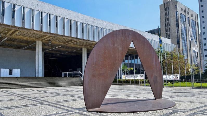 Fachada da Assembleia Legislativa de Minas Gerais, no bairro Santo Agostinho, região Centro-Sul da capital