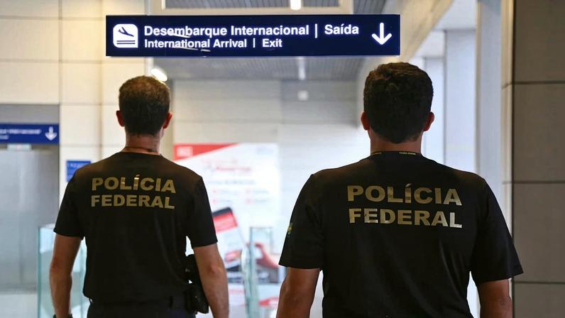PF realizou extradição de homem procurado por homicídio em MG