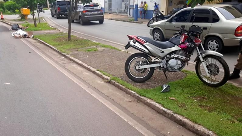 Idoso sofreu traumatismo cranioencefálico e morreu após ser atropelado por moto em Itaúna