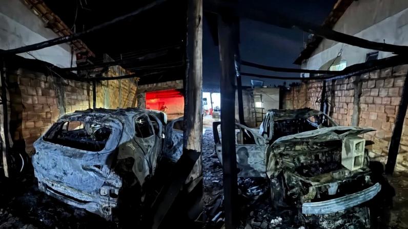 Proprietária estava em casa no momento do fogo