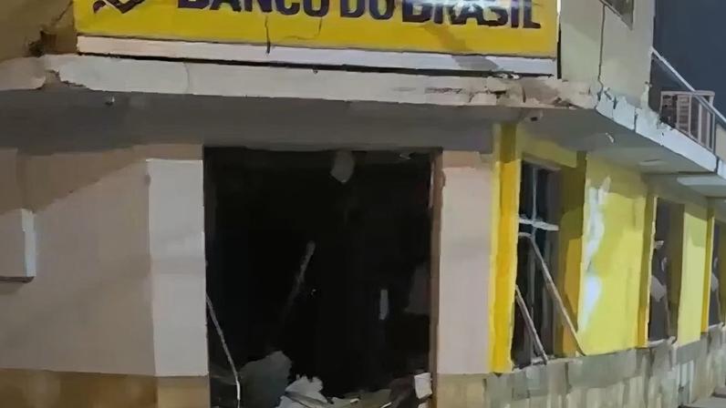 Criminosos explodiram agência bancária nesta sexta-feira