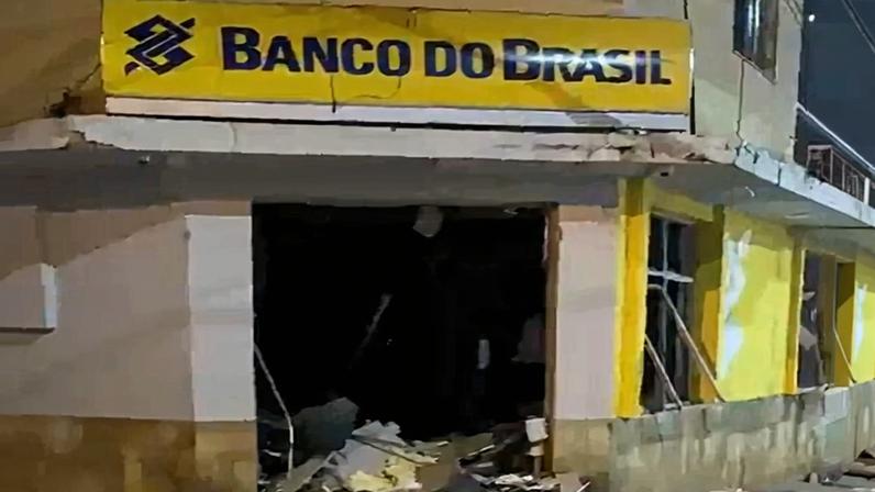 Criminosos explodiram agência bancária nesta sexta-feira