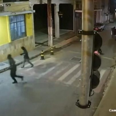 Vídeo mostra explosão de agência bancária por criminosos armados em MG