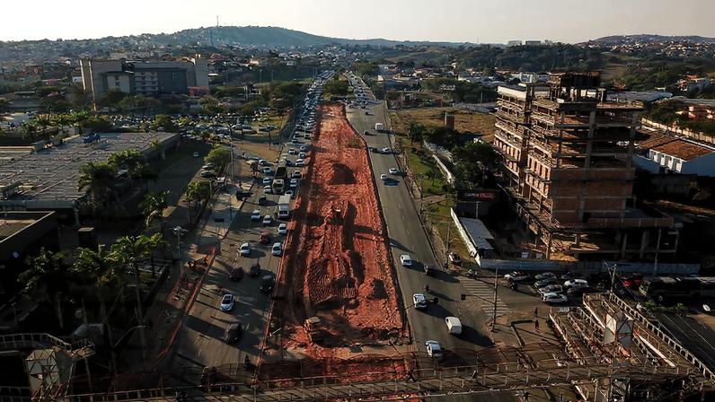 Prefeito avalia que a construção da trincheira vai aumentar a fluidez e a velocidade do trânsito na região