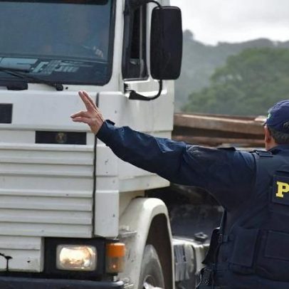 Feriado: acidentes provocam duas interdições na BR-262, em Minas