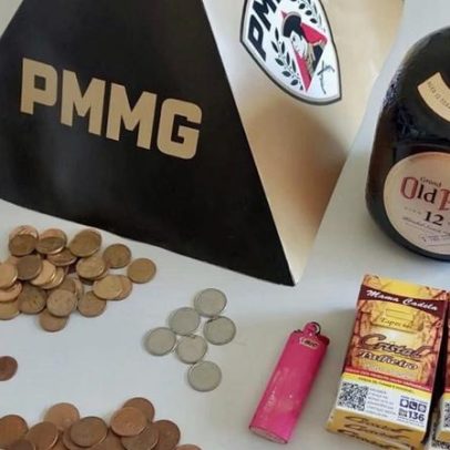 Jovem invade comércio pelo telhado e furta cigarros e whisky em MG