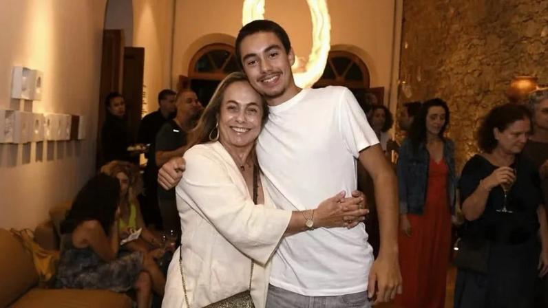 Cissa Guimarães surge em momento raríssimo com o neto e detalhe chama atenção