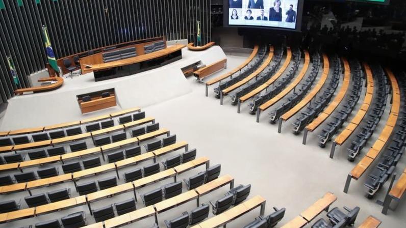 Não vejo razão palpável para essa pressa que, aliás, usa um método errado (legislação) para mudar as jornadas e escalas das mais variadas atividades produtivas, diz o articulista