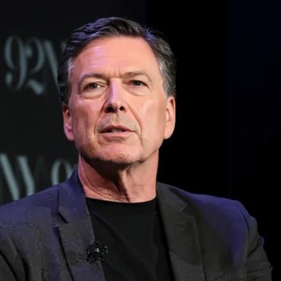 Ex-diretor do FBI é indiciado por suposta ameaça a Trump