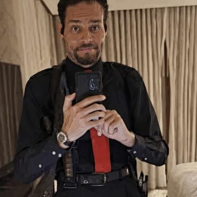 Homem que tentou invadir jantar de Trump tirou foto com armas