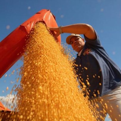 Atividade econômica do Brasil avança 0,6% em fevereiro