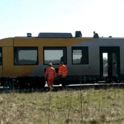 Colisão entre trens deixa 17 feridos, 4 em estado crítico na Dinamarca