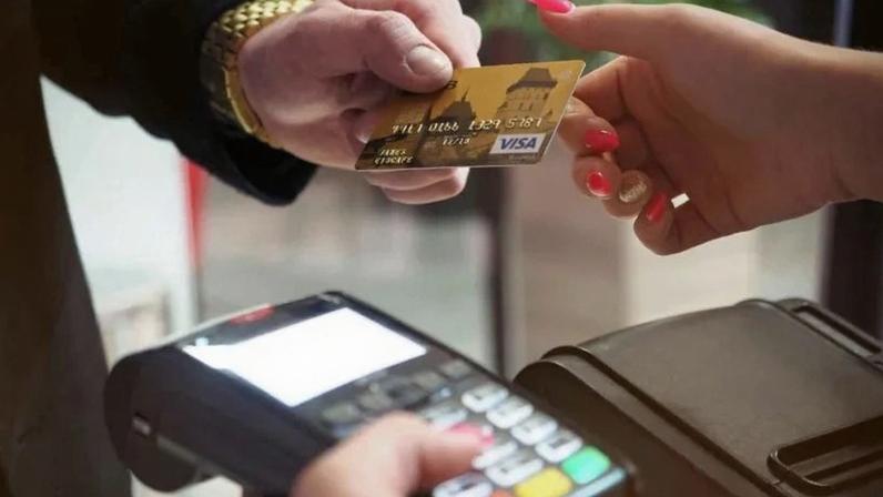 Projeto estabelece prazo de 48h para reembolso após cancelamento de compra