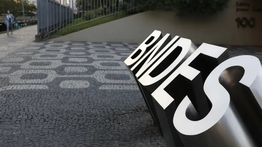 BNDES garante maior acesso de pessoas com deficiência em seus concursos