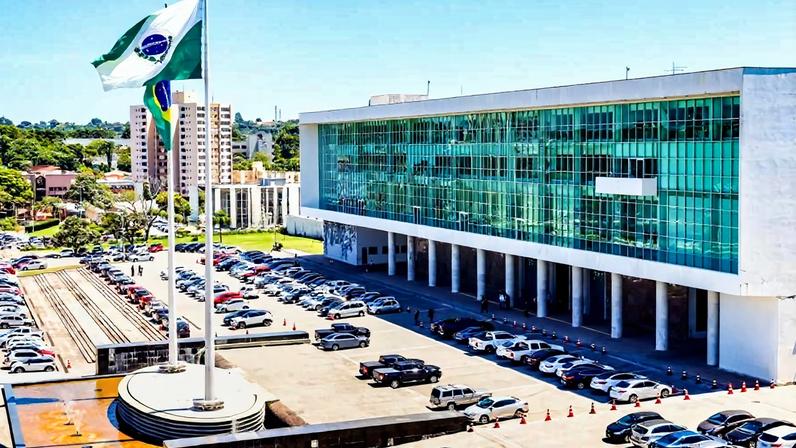 Governo do Paraná autoriza vagas adicionais para diversos concursos