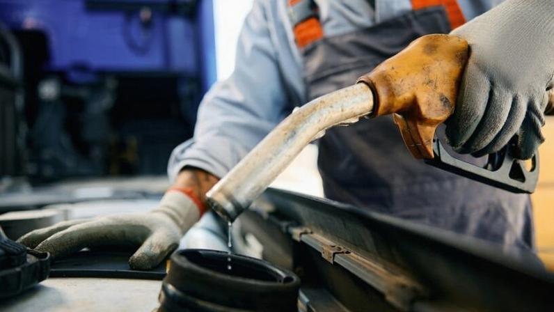 O diesel é o combustível mais usado para o transporte de cargas no Brasil, um país cuja logística está concentrada no transporte rodoviário
