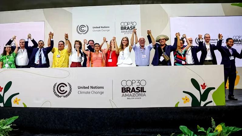 Anúncio da 1ª Conferência sobre Transição para Longe dos Combustíveis Fósseis durante a COP30, no Brasil, em Belém — Foto: Reprodução/Transitionawayconference