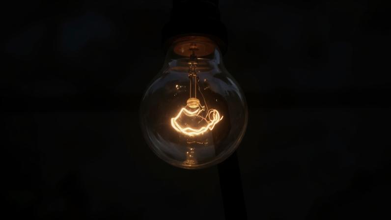 Nas áreas urbanas brasileiras, acesso a energia elétrica é realidade para 99,9% dos domicílios