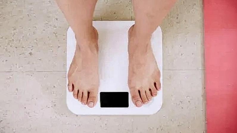Ajustes pequenos e progressivos na alimentação e na rotina são mais fáceis de manter do que dietas restritivas