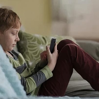 Noruega planeja restringir uso de redes sociais para menores de 16 anos