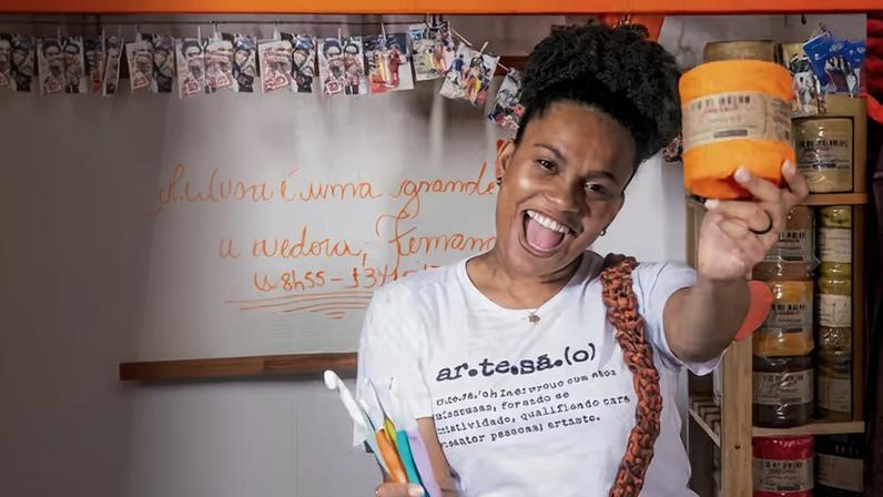 A artesã Fernanda Maria Isaac, da Negra Maria, faz parte do time de creators da indústria têxtil Círculo
