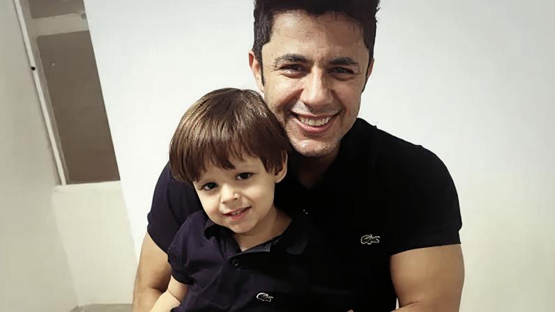 Cristiano Araújo é pai de Bernardo, na foto com 2 anos