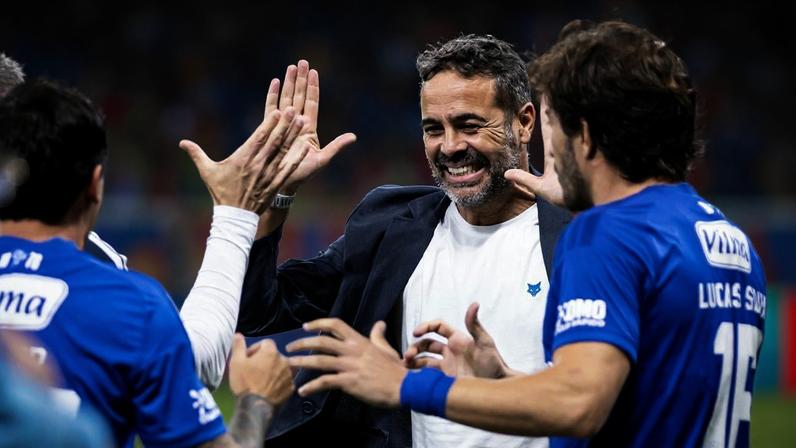 Técnico Artur Jorge substituiu substituiu Tite no comando do Cruzeiro