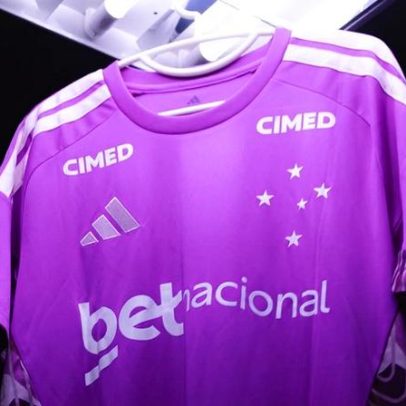 Cruzeiro estreia uniforme de goleiro pela segunda vez consecutiva
