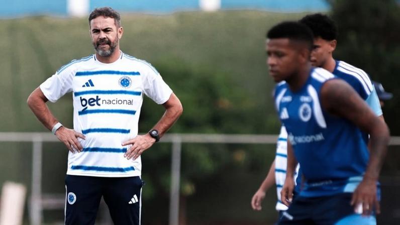 Artur Jorge terá o primeiro teste à frente do Cruzeiro nesta quarta-feira (1º/4), no Mineirão, diante do Vitória