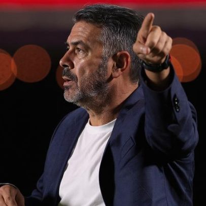 Artur Jorge comenta desempenho da defesa do Cruzeiro e posição na tabela