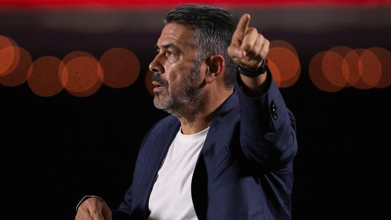 Artur Jorge comenta desempenho da defesa do Cruzeiro e posição na tabela