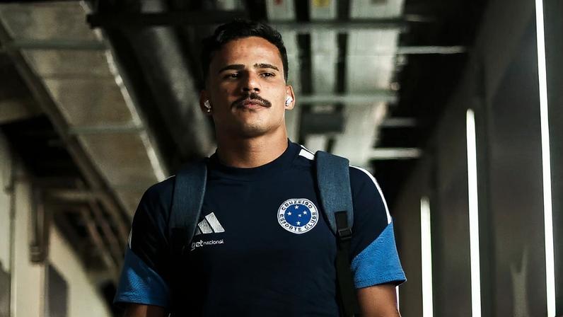 Kaiki tem 23 anos e contrato até o fim de 2027