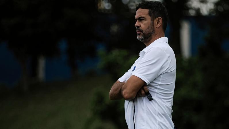 Artur Jorge deve manter Villarreal ao lado de Arroyo no ataque titular do Cruzeiro contra a Universidad Catolica (CHI), nesta quarta-feira (15/4)