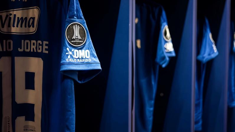 Raposa jogará com sua tradicional camisa azul