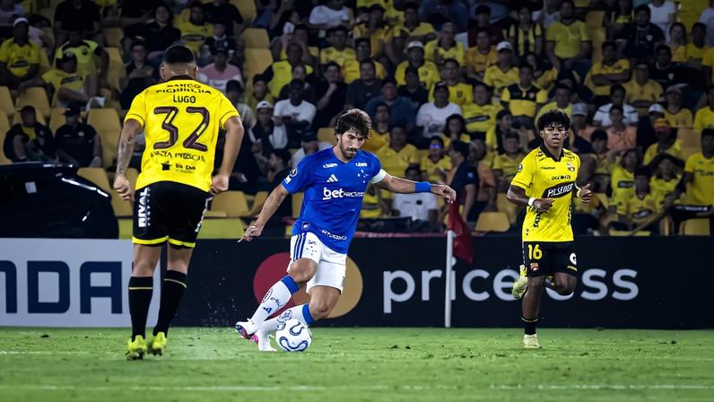 Lucas Silva mira tri da Libertadores após vitória na estreia