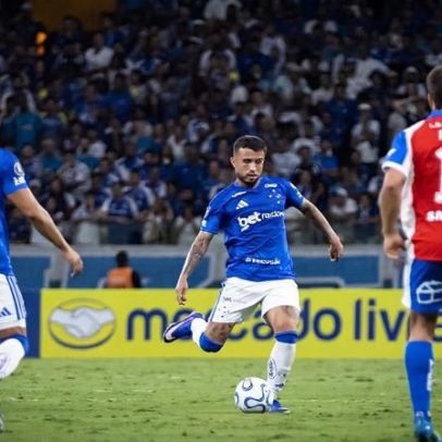 Meia do Cruzeiro faz autocrítica, analisa instabilidade e momento do time