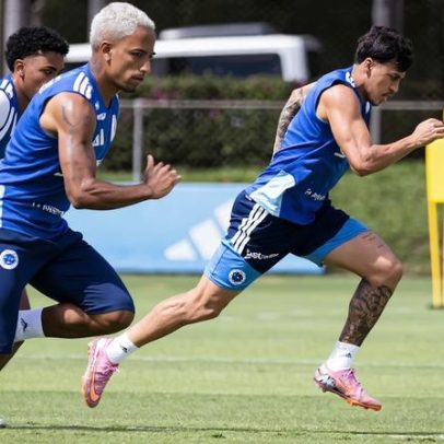 Cruzeiro encerra treino na Toca da Raposa e viaja para enfrentar o São Paulo