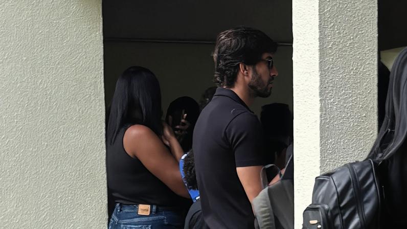 Lucas Silva compareceu ao velório de Maicon Douglas de Miranda, nesta terça-feira (14/4)