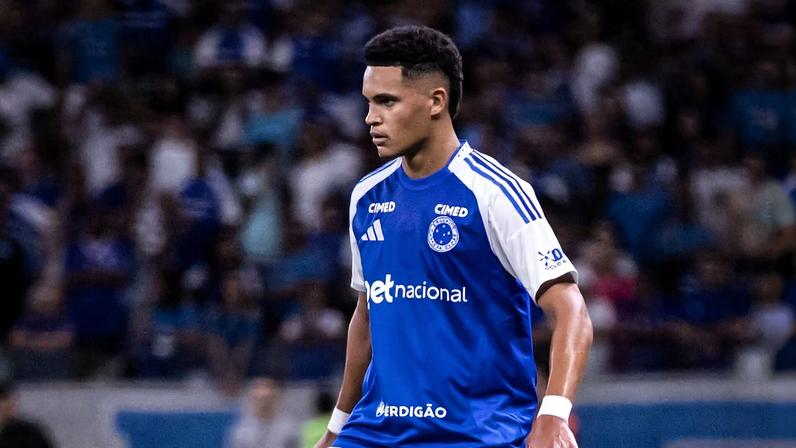 Kauã Prates em ação pelo Cruzeiro nesta temporada (foto: Gustavo Aleixo/Cruzeiro)